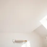 Jak pozbyć się smug na suficie? Sprawdzone metody i porady